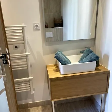 Apartment Chez Marlene Vieil Antibes, Quartier Sympa Et Dynamique, Clim, Balcon