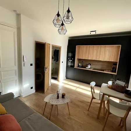 Chez Marlene Vieil Antibes, Quartier Sympa Et Dynamique, Clim, Balcon *