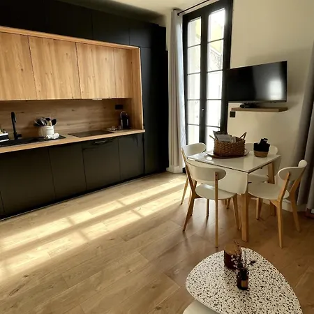 Apartment Chez Marlene Vieil Antibes, Quartier Sympa Et Dynamique, Clim, Balcon